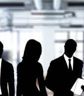 Welche Stabs- oder Funktionsgruppen sollten Teil eines Krisenstabs sein?